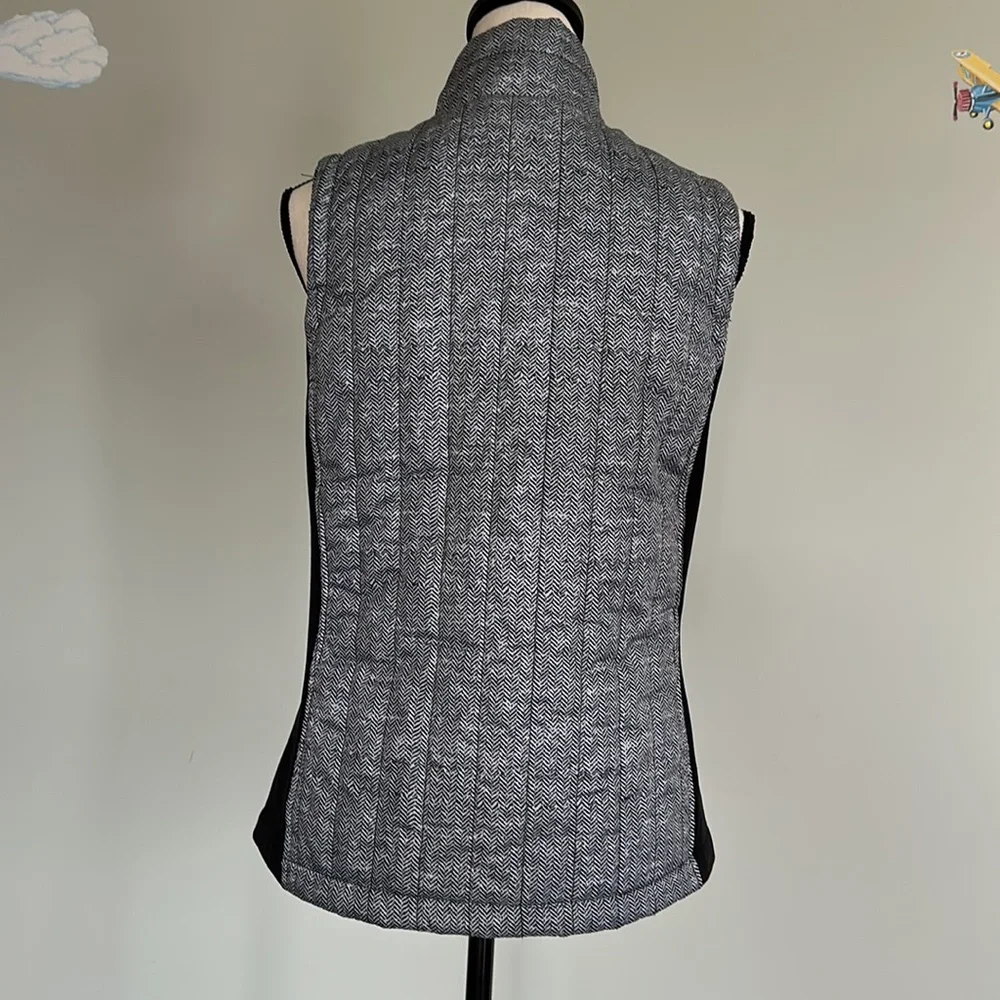 Black and Gray Vest Jacket - Picture 5 of 8